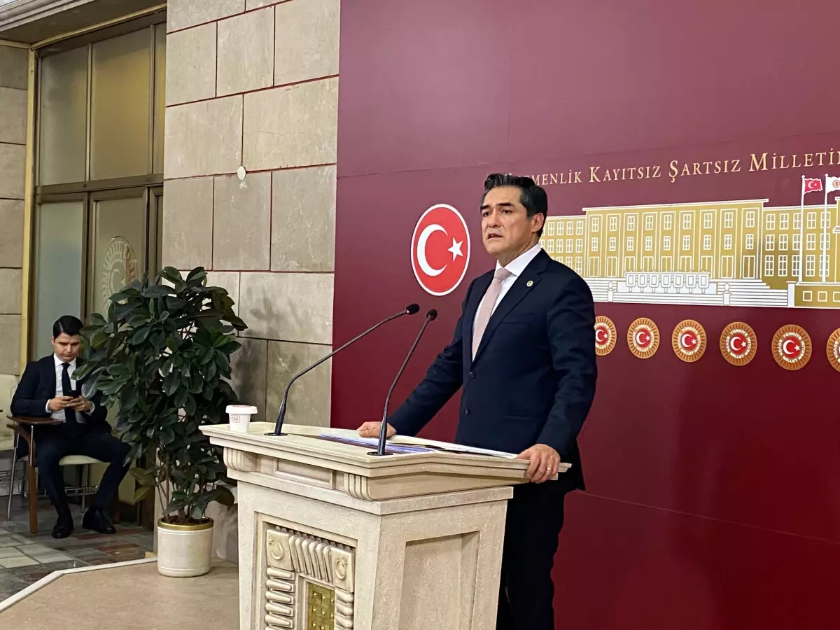 Kavuncu: Türkiye\'de İktidar Değişikliği Zorunlu