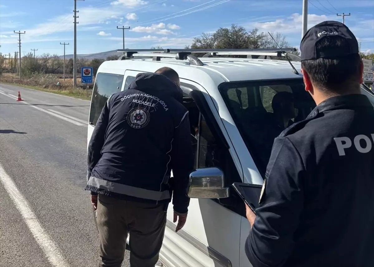 Kırşehir\'de 8 Düzensiz Göçmen Yakalandı