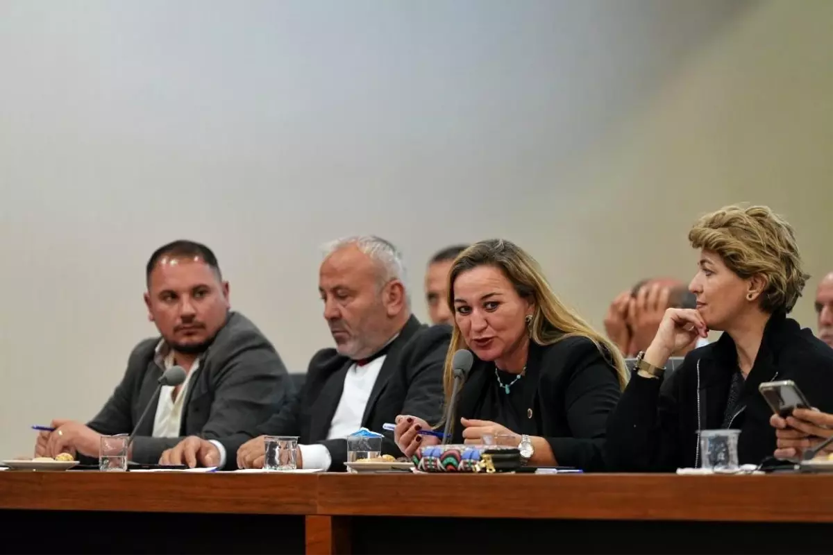 Konyaaltı Muhtarlar Meclisi\'nde mahallelerin sorunları ve çözüm önerileri ele alındı