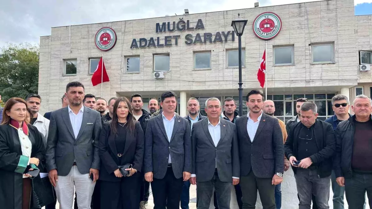 Marmaris Belediye Başkanı Acar Ünlü\'nün Yargı Süreci 2026\'ya Ertelendi