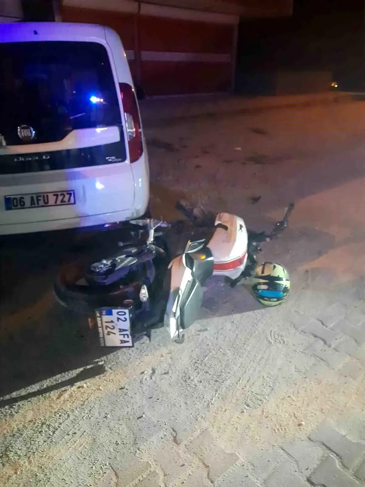 Besni\'de Motosiklet Kazası: 1 Yaralı