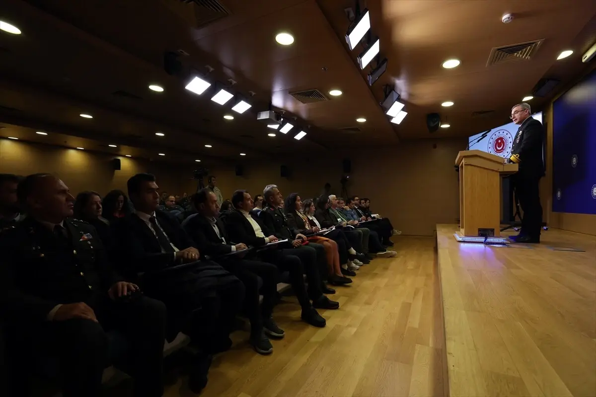 MSB\'de basın bilgilendirme toplantısı yapıldı (1) Açıklaması