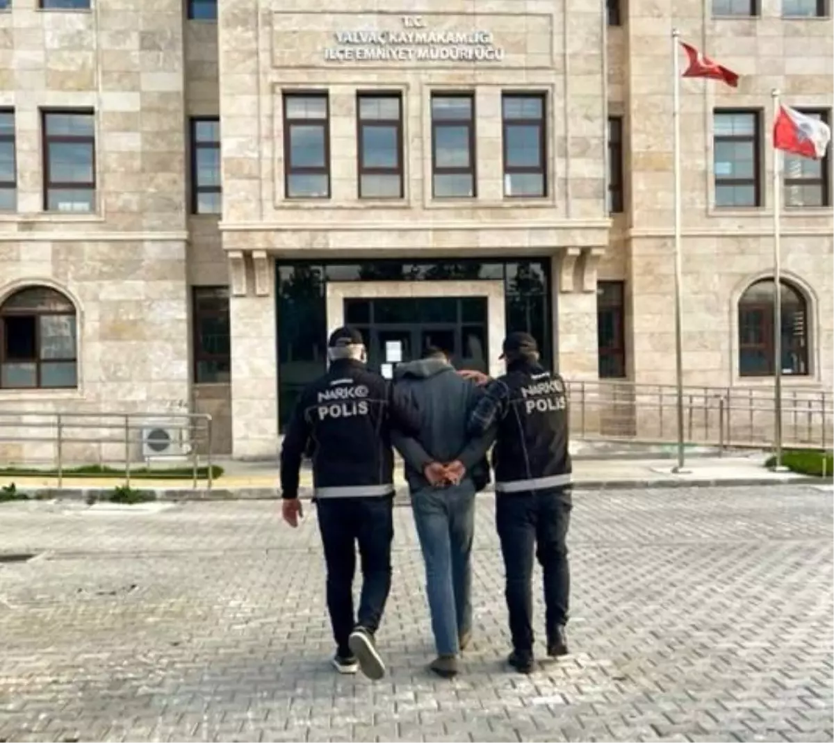 Yalvaç\'ta Uyuşturucu Operasyonu