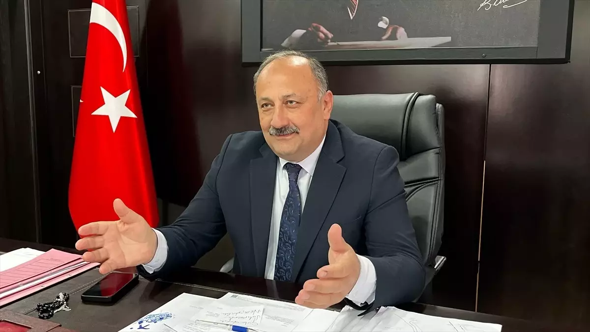 Salıpazarı\'nda Temizlik ve Boyama Çalışmaları