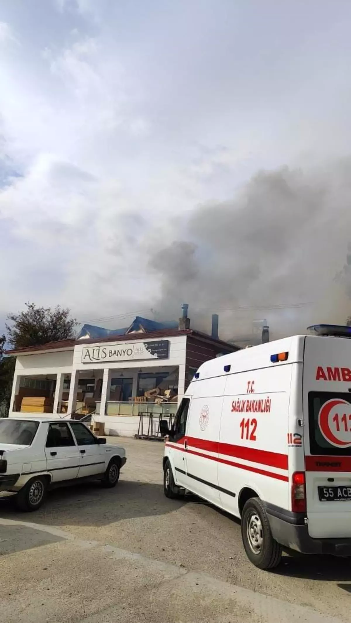 Samsun\'da Mobilya Dükkanında Yangın Çıktı