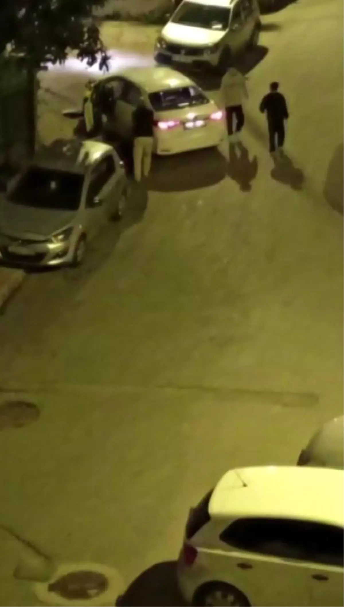 3 kişinin öldürüldüğü kanlı pusunun görüntüleri! Çocuklarının gözü önünde kurşun yağdırdı