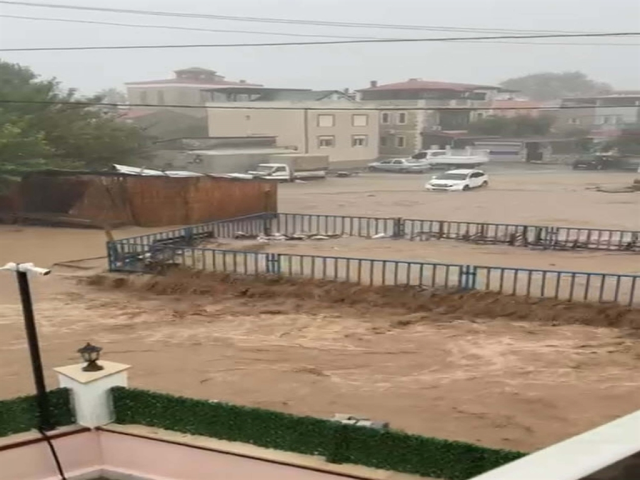 Selin yıkıp geçtiği Foça'da yaşlı adam kayıp