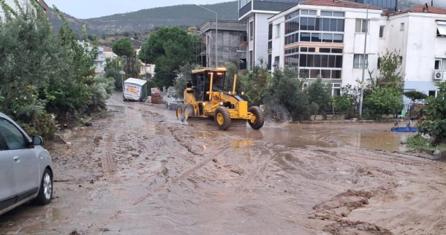 Selin yıkıp geçtiği Foça'da yaşlı adam kayıp