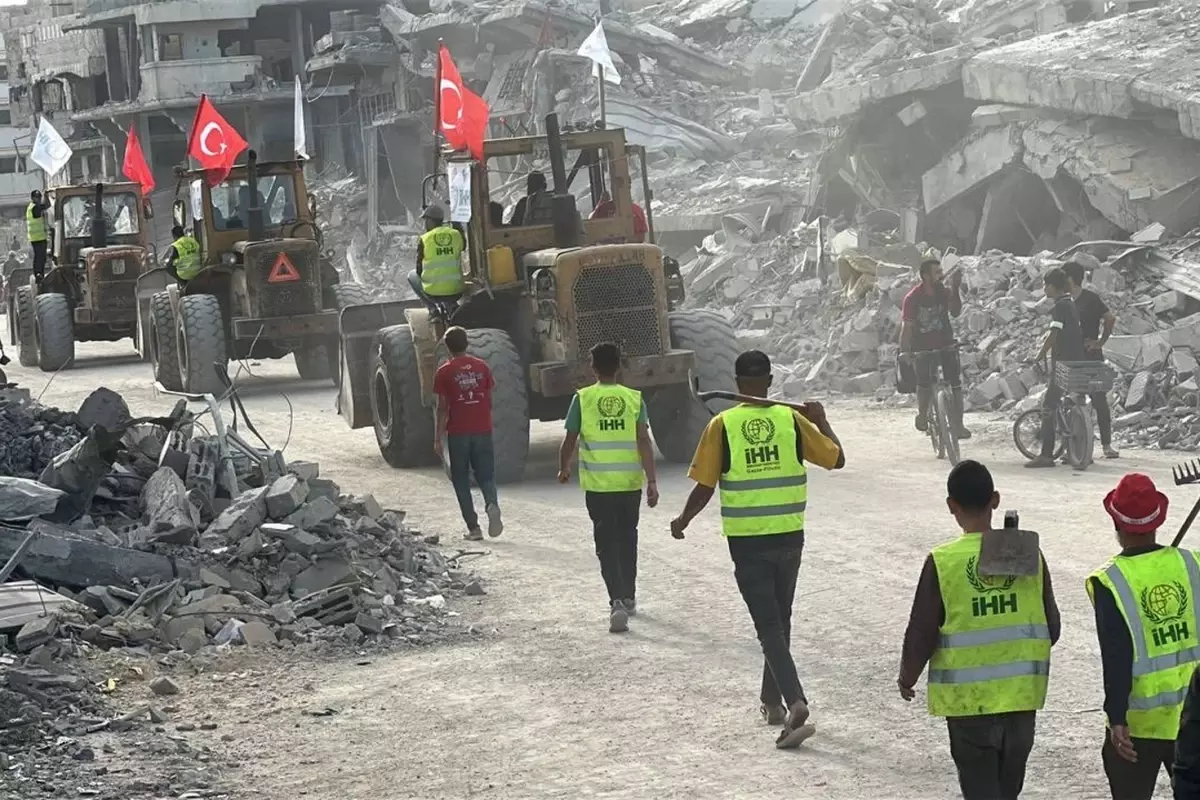 Türk Bayrağı Gazze\'de dalgalandı, Netanyahu sinirden köpürdü