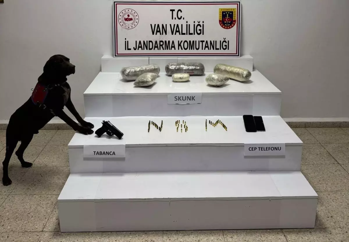 Başkale\'de Uyuşturucu Operasyonu