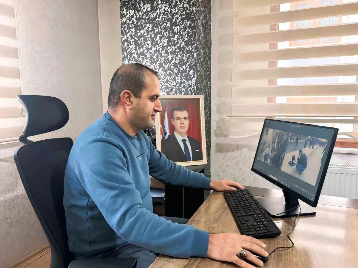 Van Depremi ve İHA Muhabiri Akkuş\'un Anıları