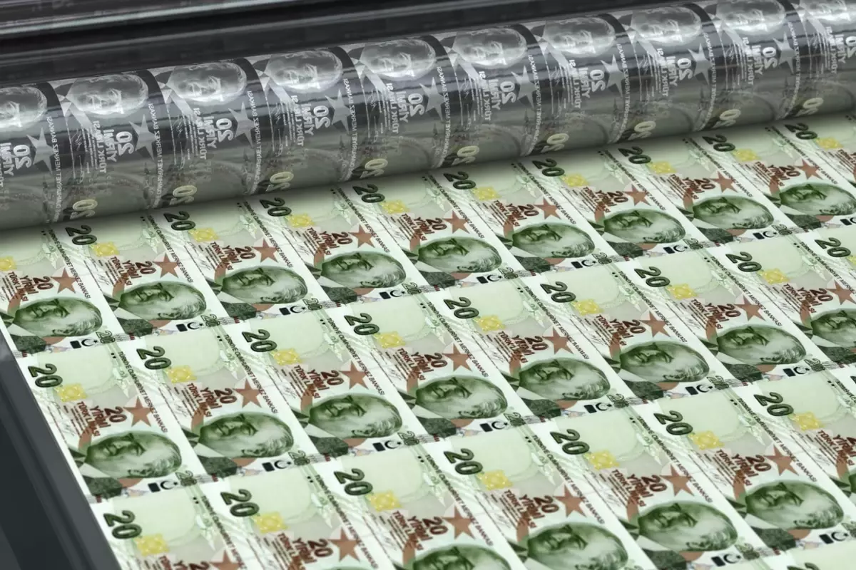 Yeni 20 TL\'lik banknotlar tedavüle girdi
