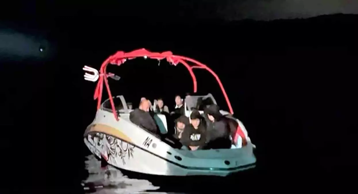 Datça Açıklarında 19 Göçmen Kurtarıldı