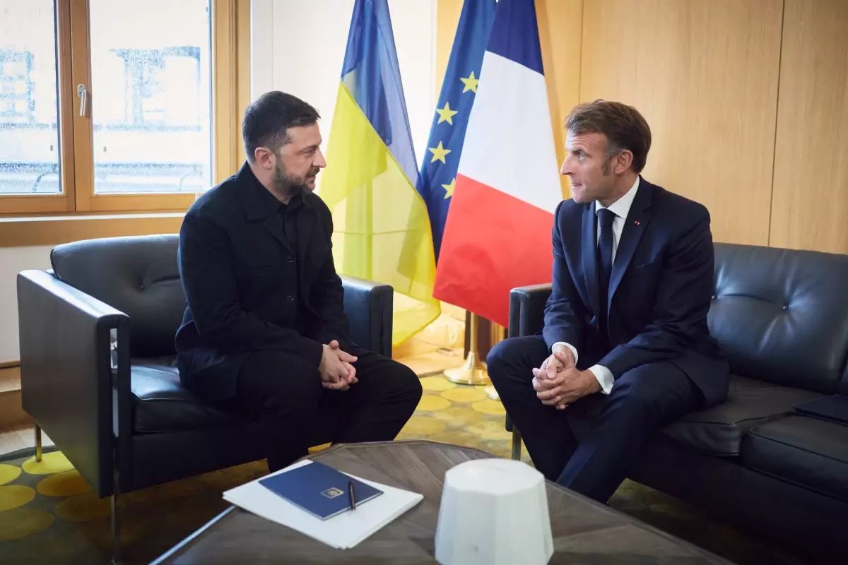 Zelenskiy ve Macron Brüksel\'de Görüştü