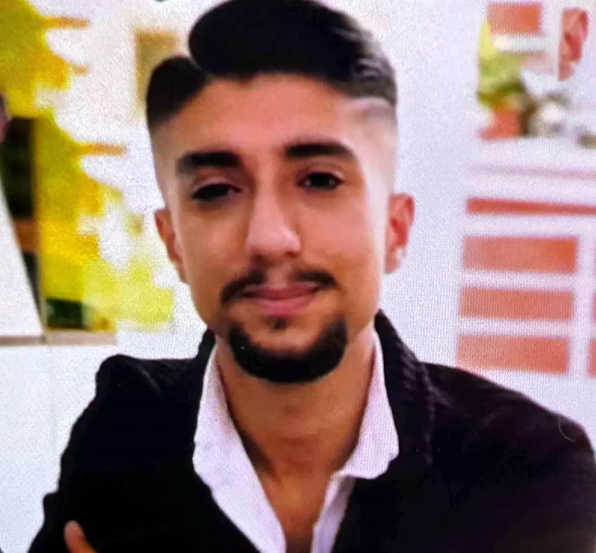 Zeytinburnu\'nda Bıçaklı Kavga: 1 Genç Hayatını Kaybetti