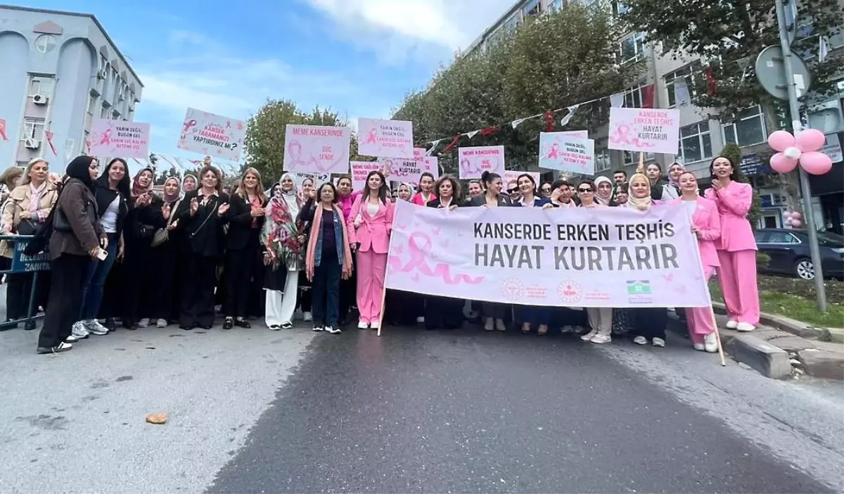 Meme Kanseri Farkındalığı İçin Motosikletli Etkinlik
