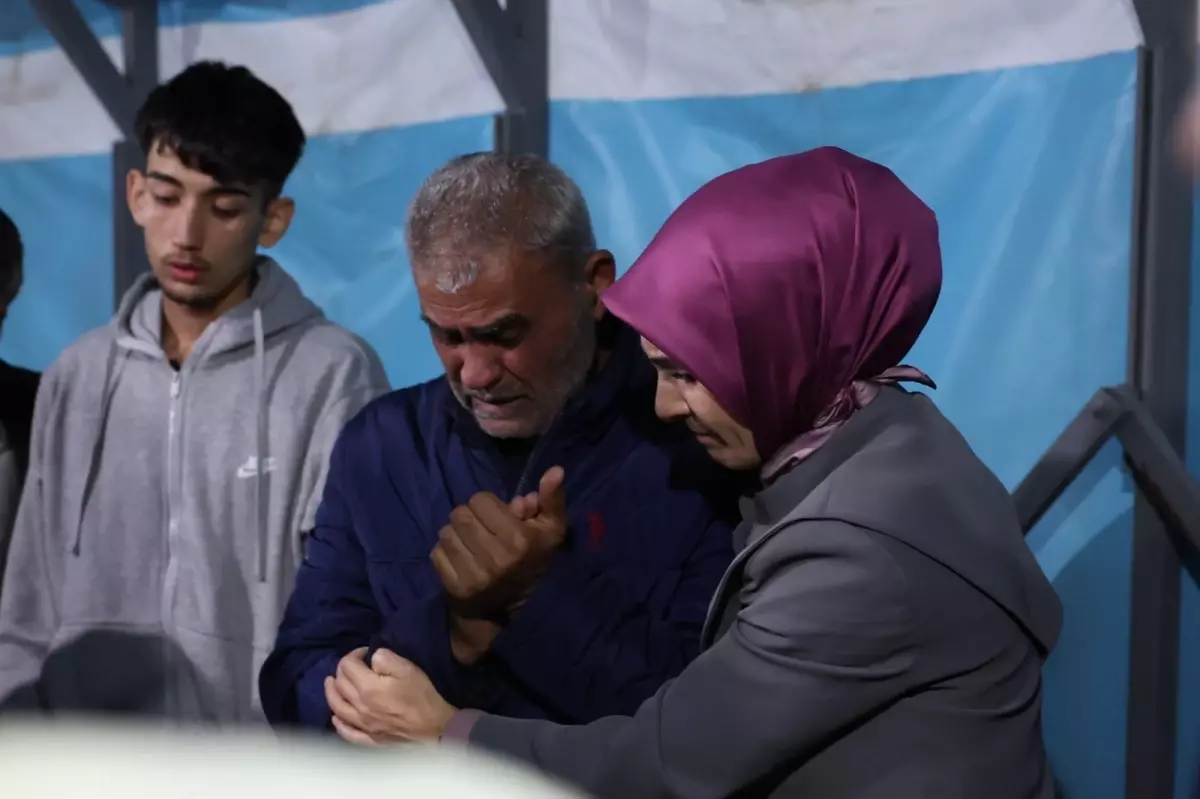 Bakan Göktaş, Meliha\'nın Ailesini Ziyaret Etti