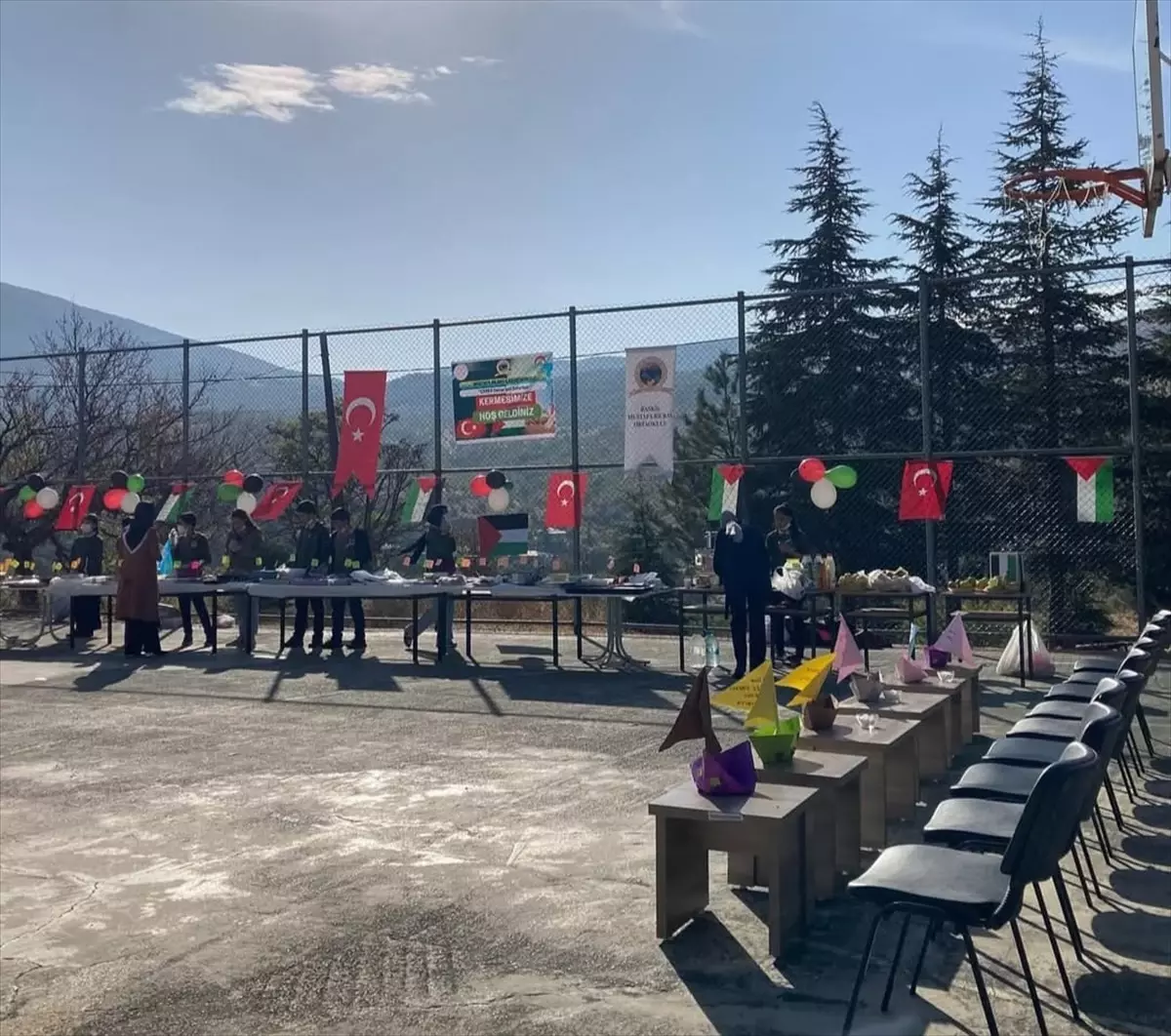 Baskil\'de Gazze İçin Kermes Düzenlendi