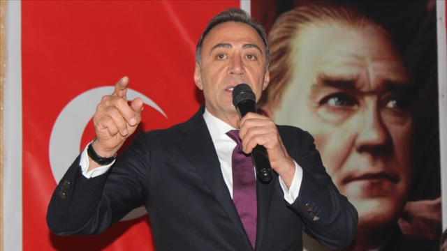 Berhan Şimşek, CHP'den ihraç edildi Berhan Şimşek, CHP'den ihraç edildi