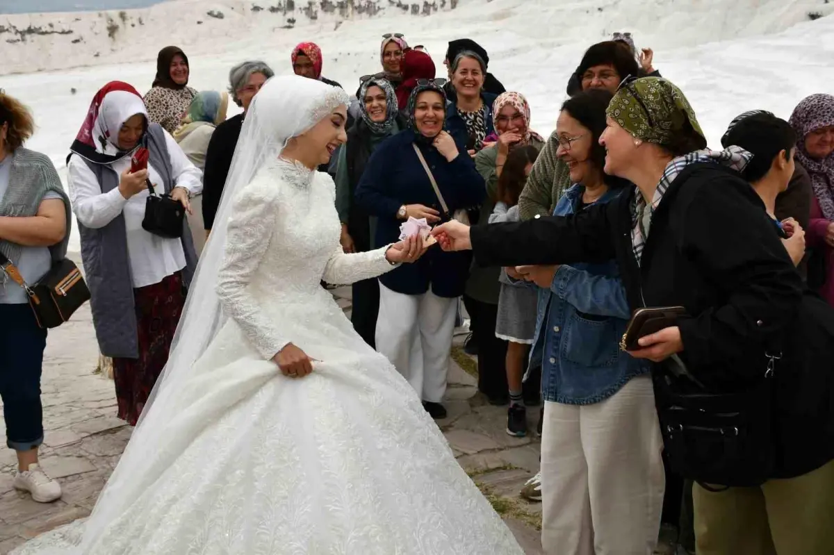 Pamukkale\'de Unutulmaz Düğün Çekimi