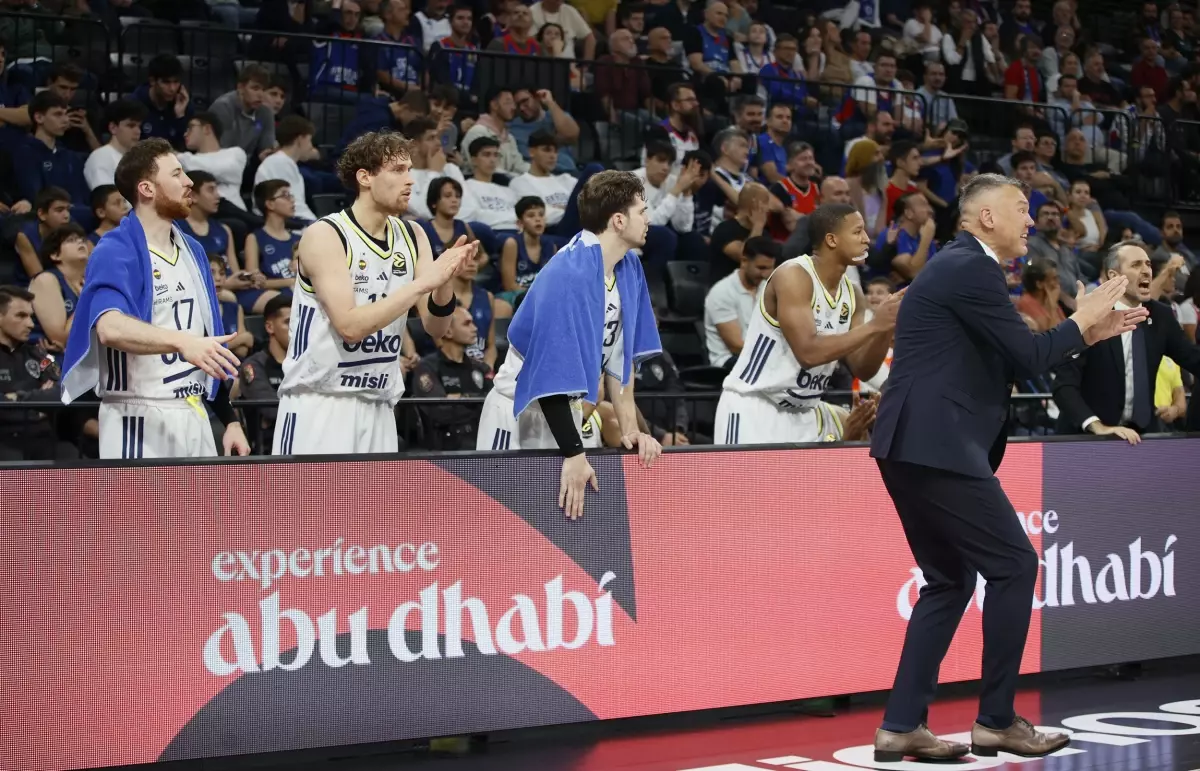 Fenerbahçe Beko, Anadolu Efes\'i Yenerek Üstünlük Sağladı