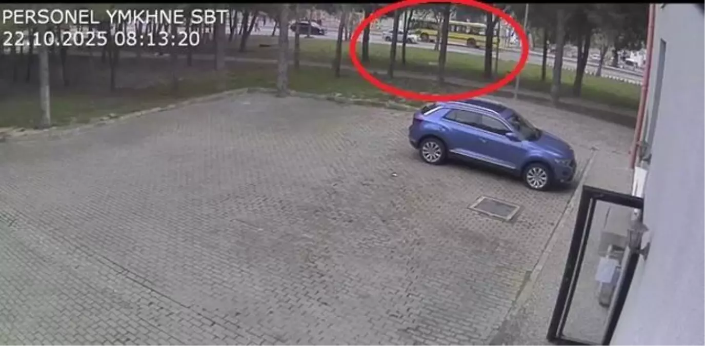 Bursa\'da Belediye Otobüsü Yayaya Çarptı