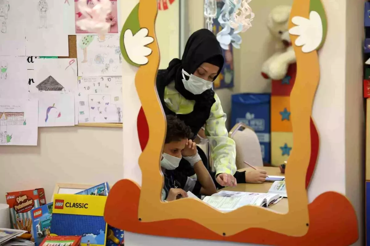 Kanserle Mücadele Eden Öğretmenden Umut Dolu Eğitimi