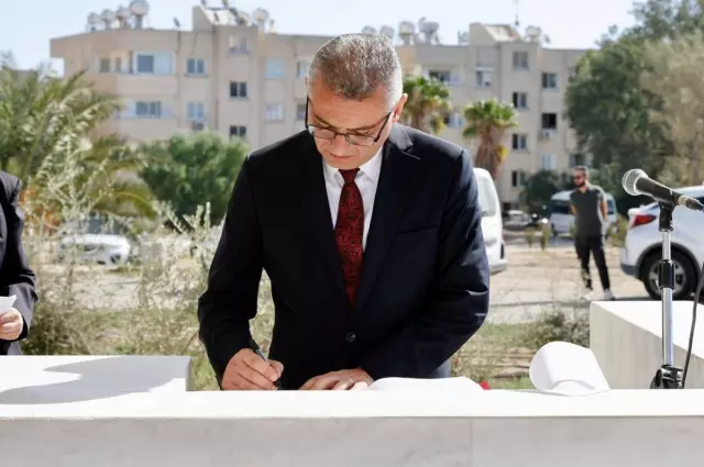 KKTC'de Erhürman görevine başladı! İlk mesajında Rumlara mesaj verdi