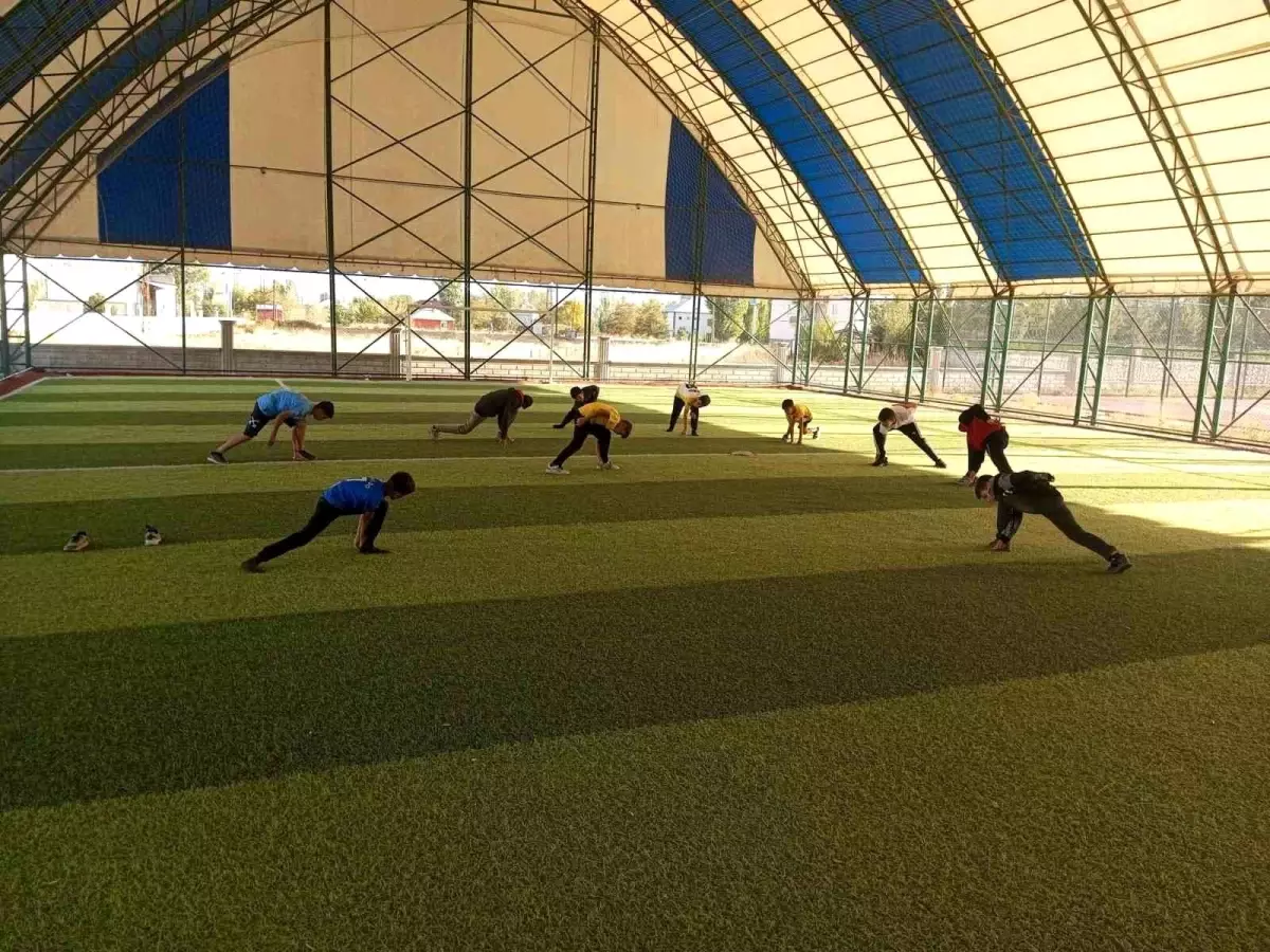 Muş\'ta Atletizm Antrenmanları Yoğun İlgiyle Devam Ediyor