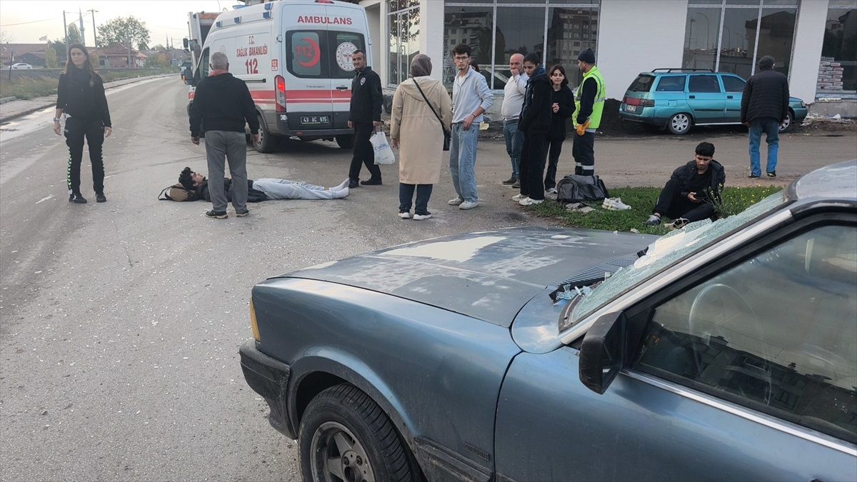 Kütahya\'da Ehliyetsiz Sürücü Kazaya Sebep Oldu