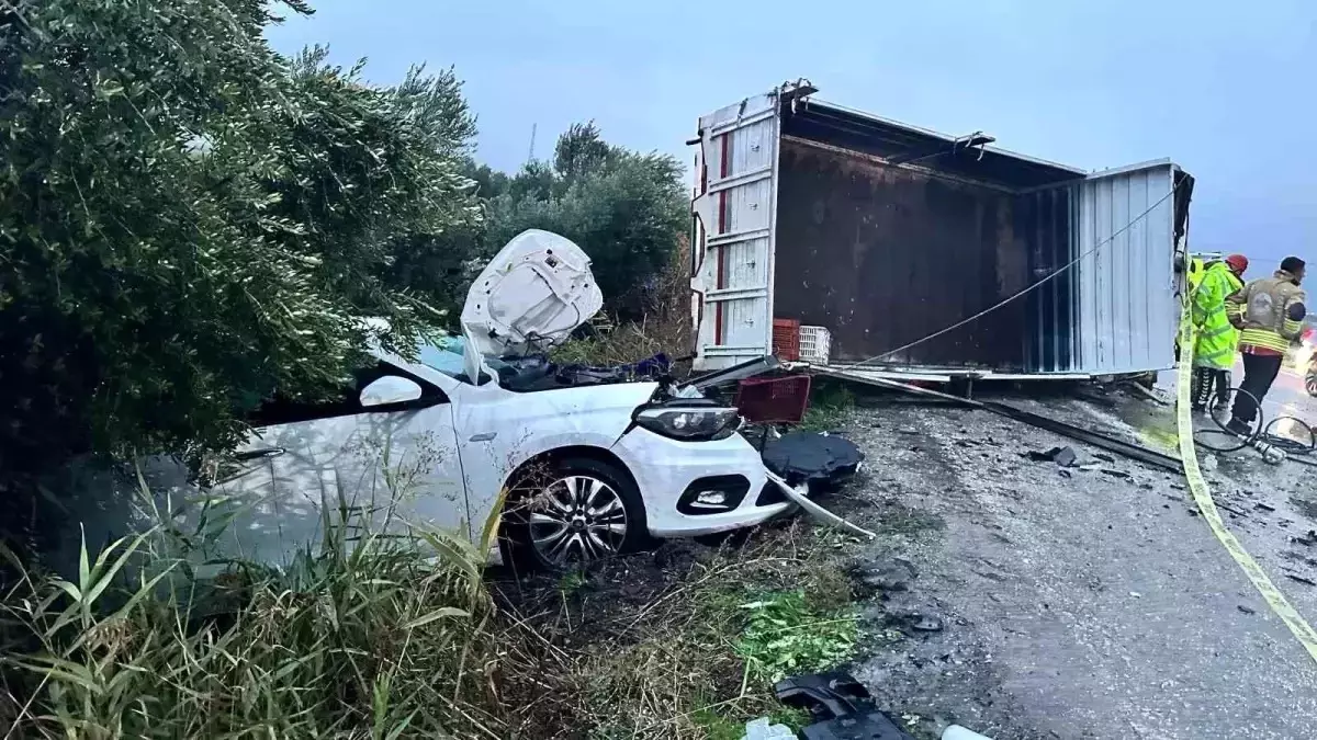 Manisa\'da trafik kazası: 2 ölü, 3 yaralı