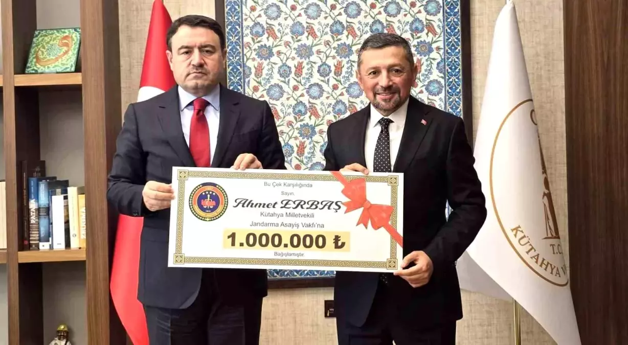 MHP\'li Milletvekili Ahmet Erbaş\'tan Jandarma Vakfına 1 Milyon TL Bağış