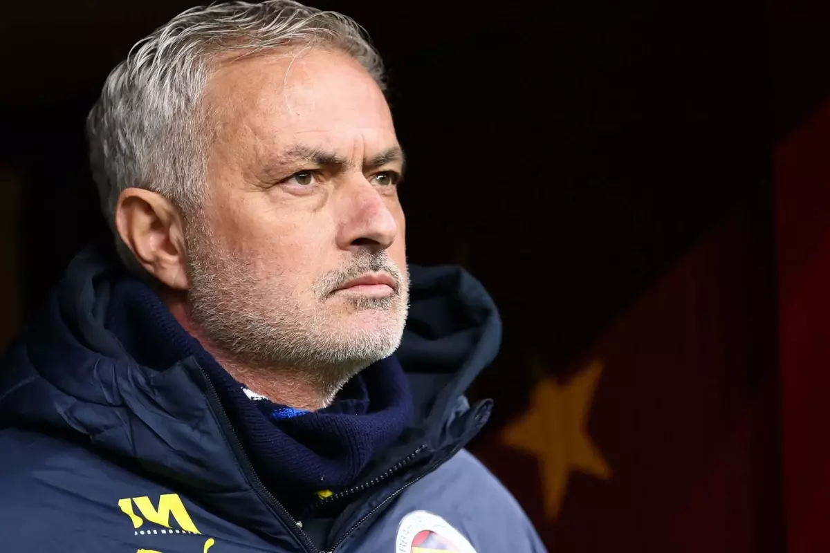 Mourinho ilk kez bu kadar açık konuştu: Fener\'den ayrılma sebebim o futbolcu