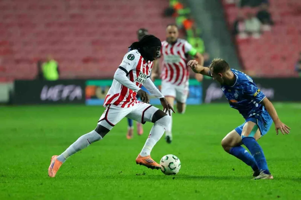 Samsunspor\'da Coulibaly\'ye Ağır Sakatlık