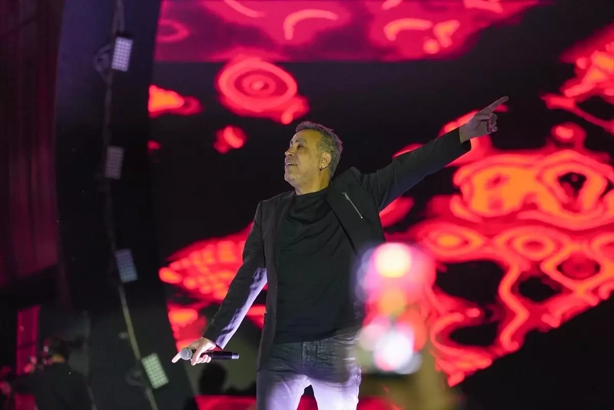 Haluk Levent Mardin\'de Konser Verdi