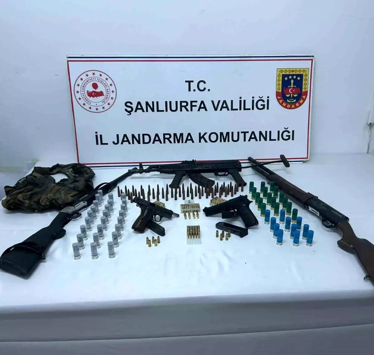 Şanlıurfa\'da Silah Kaçakçılığı Operasyonu