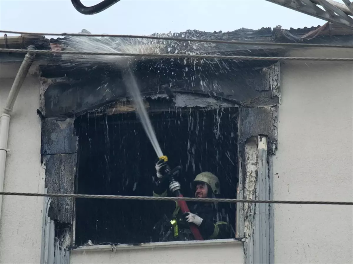 Çerkezköy\'de Apartman Yangını