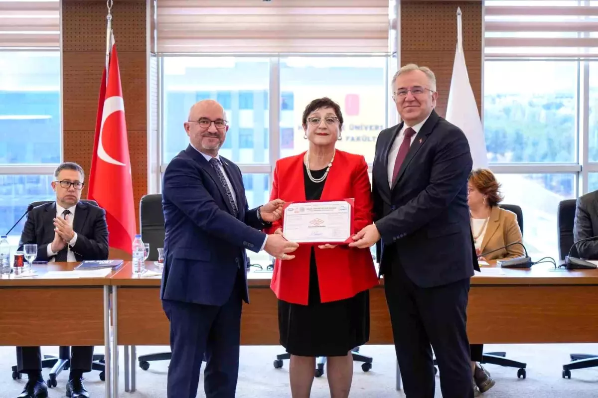 Hacettepe Eğitim Fakültesi ISO 9001 Belgesini Aldı