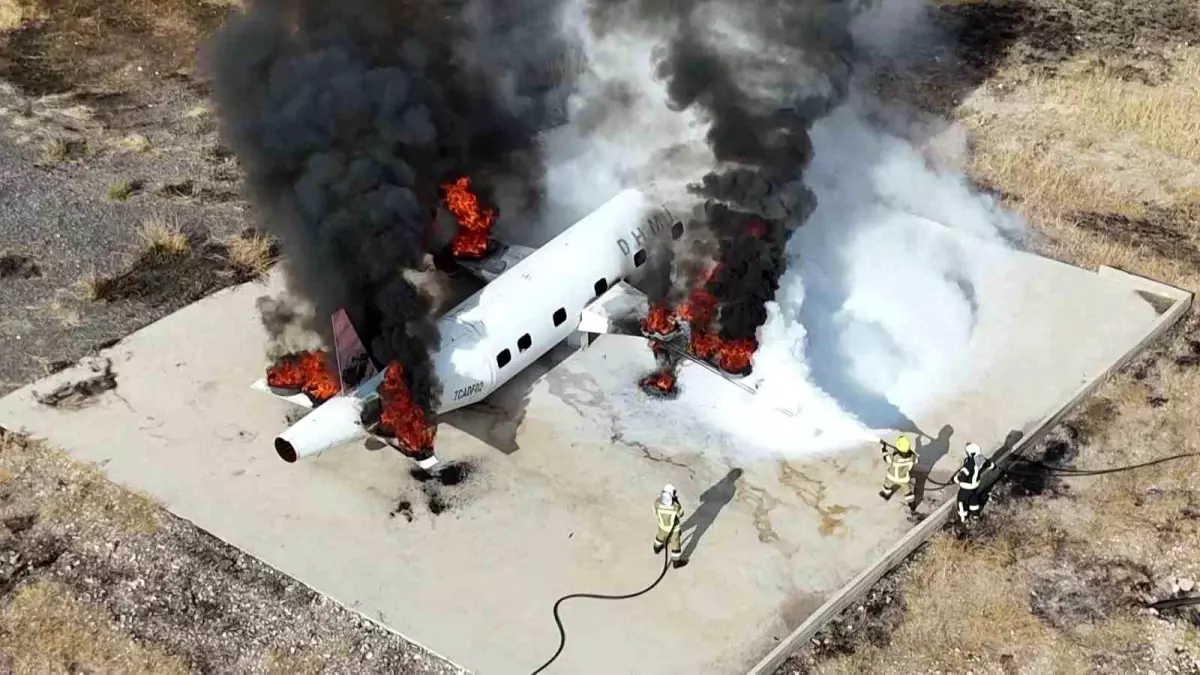 Adıyaman\'da Uçak Kaza Tatbikatı Gerçekleşti