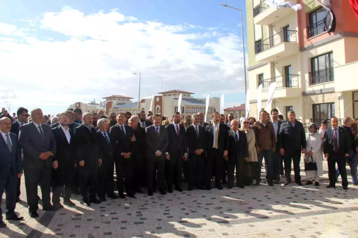 Yozgat\'ta 304 Konut Hak Sahiplerine Teslim Edildi