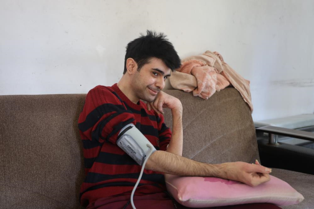 3 yıl sonra duş alıp, tıraş olan Barış'ın hastalığı belli oldu 3 yıl sonra duş alıp, tıraş olan Barış'ın hastalığı belli oldu