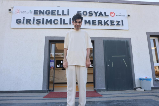 3 yıl sonra duş alıp, tıraş olan Barış'ın hastalığı belli oldu 3 yıl sonra duş alıp, tıraş olan Barış'ın hastalığı belli oldu