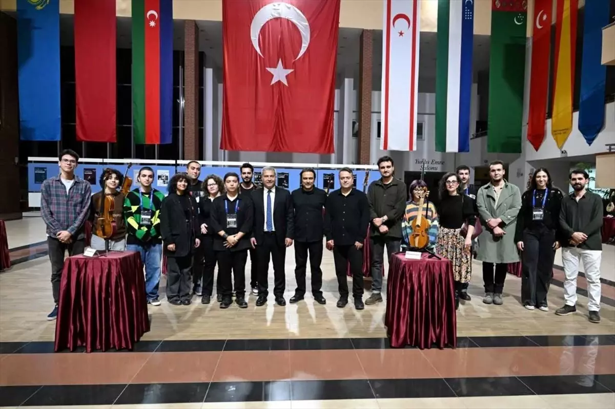 Çalgı Yapımı Sergisi Açıldı