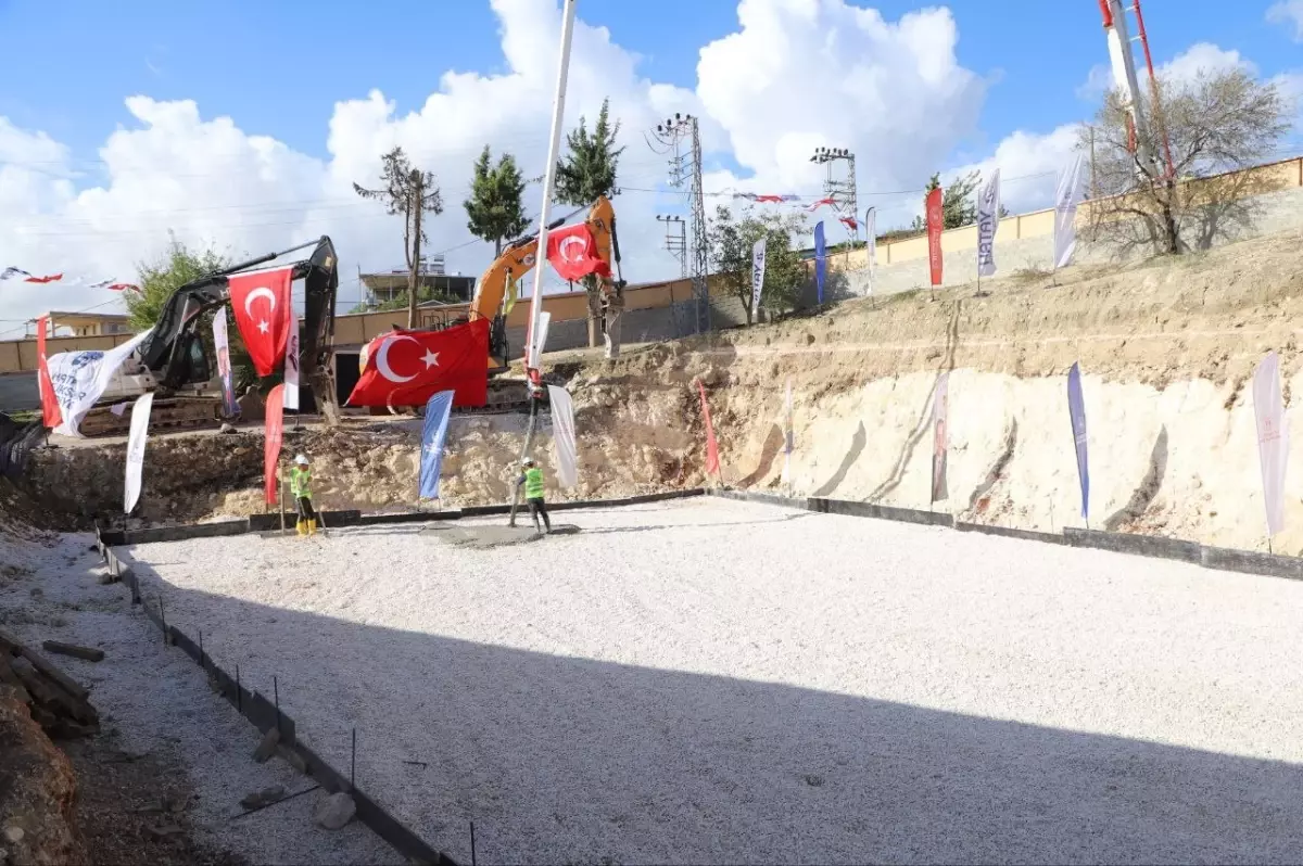 Bakan Bak: Hatay, Cumhurbaşkanı Erdoğan\'ın güçlü liderliğinde yeniden inşa ediliyor