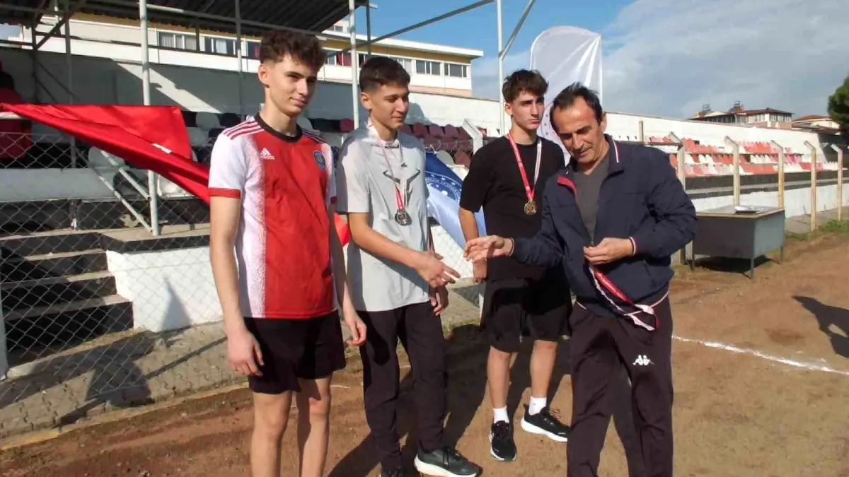 Burhaniye\'de Cumhuriyet Kupası Heyecanı