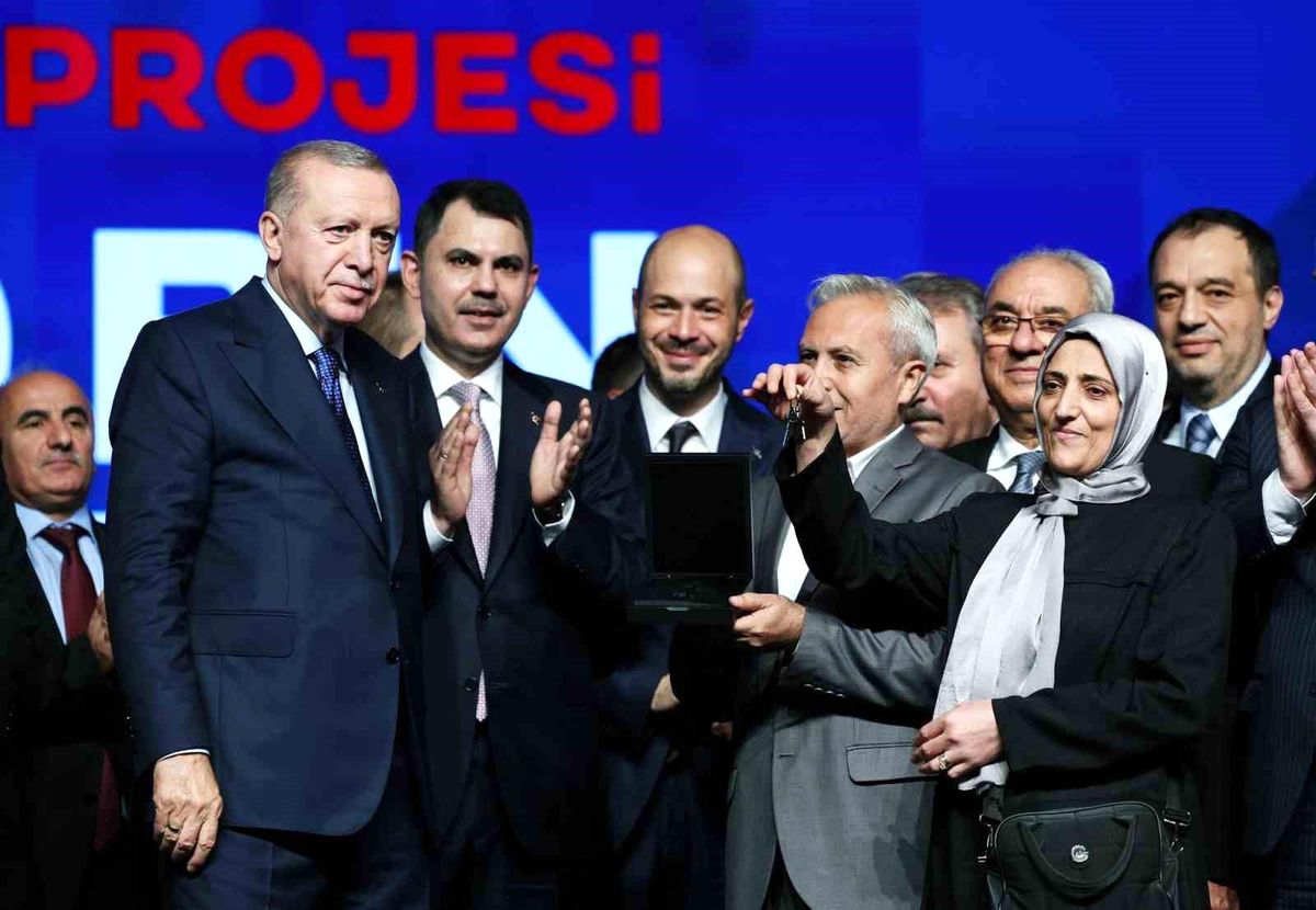 Başkan Albayrak, \'Ev Sahibi Türkiye Yüzyılın Konut Projesi\' programına katıldı
