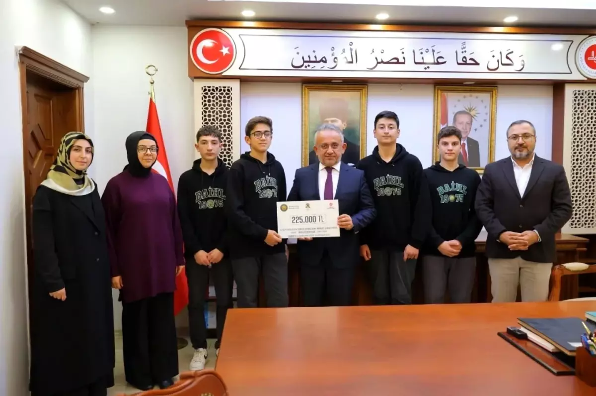 Bayburt İmam Hatip Lisesi\'nden Filistin\'e Destek