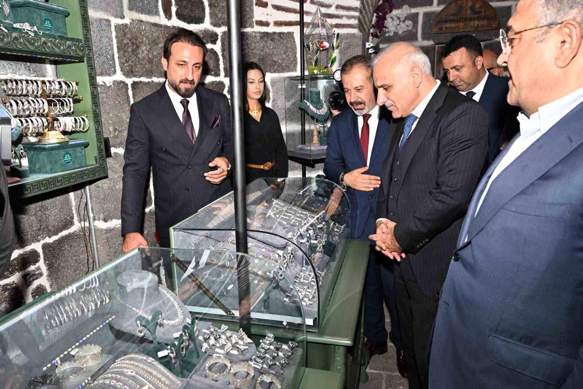 Diyarbakır Hasırevi ve El Sanatları Atölyesi Açıldı