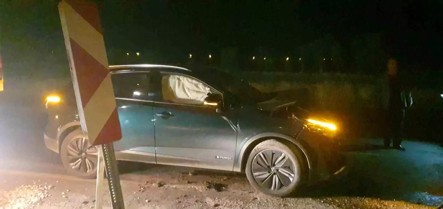 Elazığ\'da Trafik Kazası: 2 Yaralı