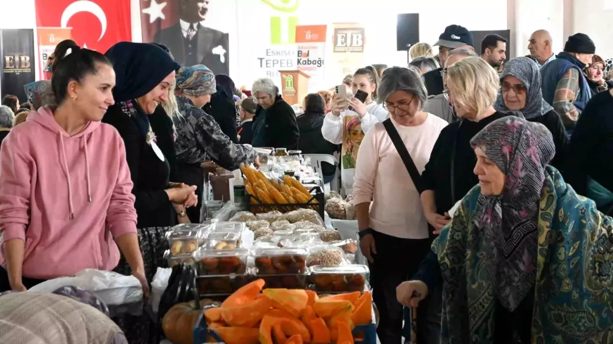 Eskişehir\'de 3. Kızılinler Bal Kabağı Panayırı Coşkuyla Gerçekleştirildi